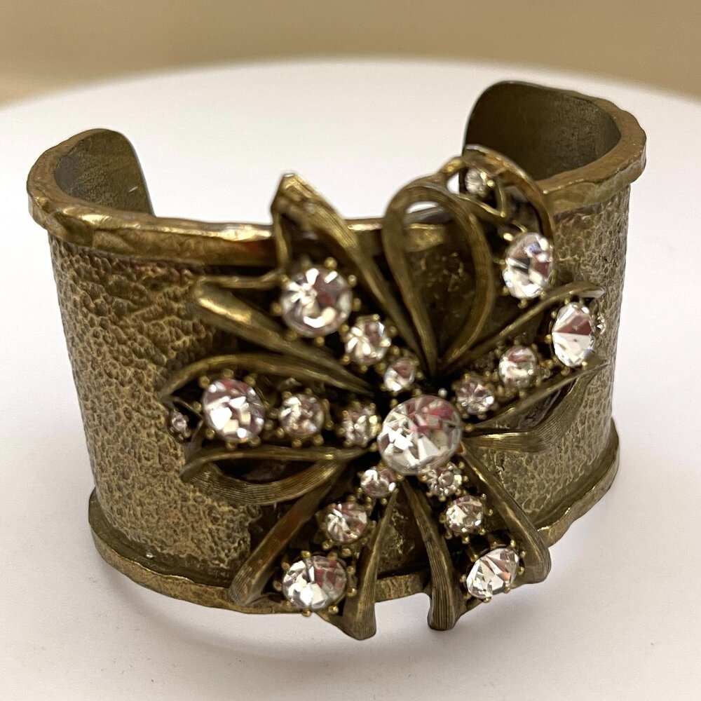 Yosca Vintage Hammered Brass crystal bow cuff statement bracelet - Picture 4 of 9
